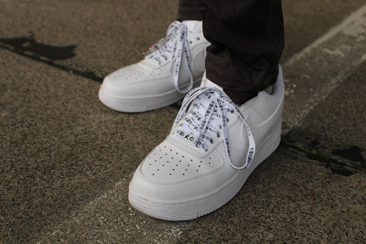 LACES / "FIRST STEP" white